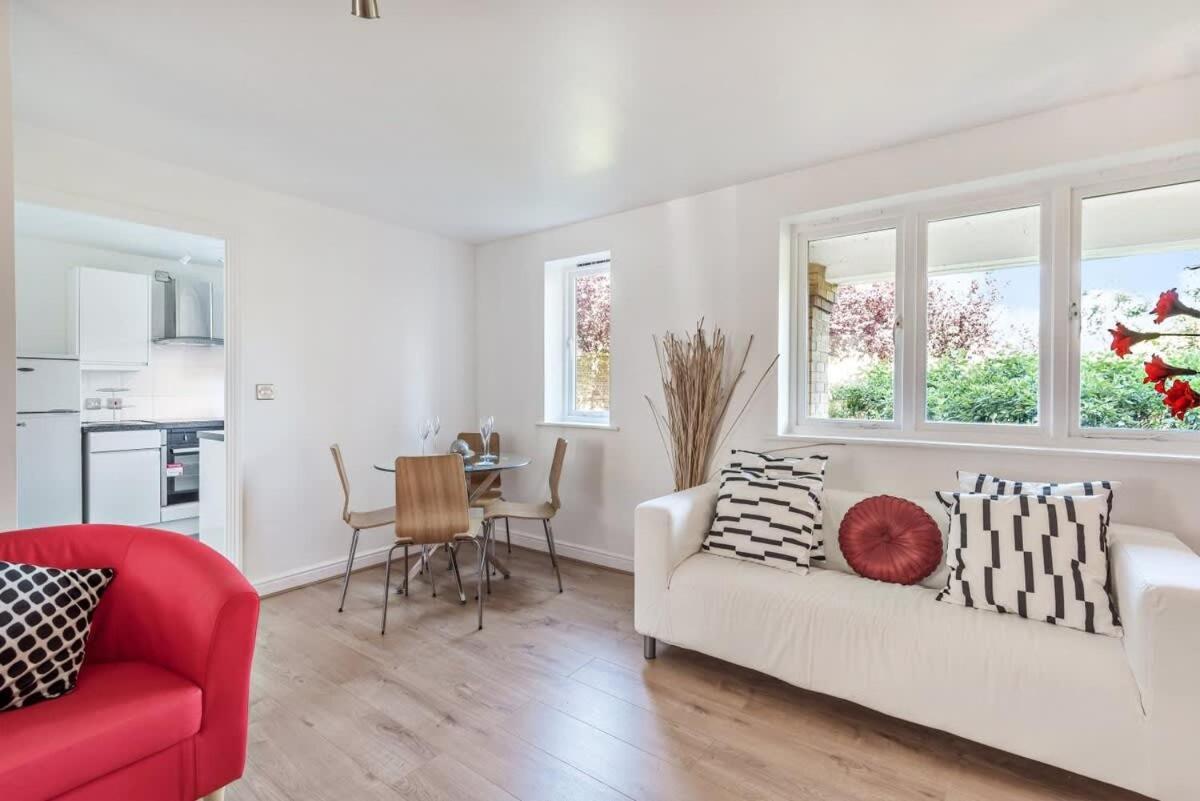 Apartament 2 Bed Flat, Dedicated Workspace, Parking, 4ktv